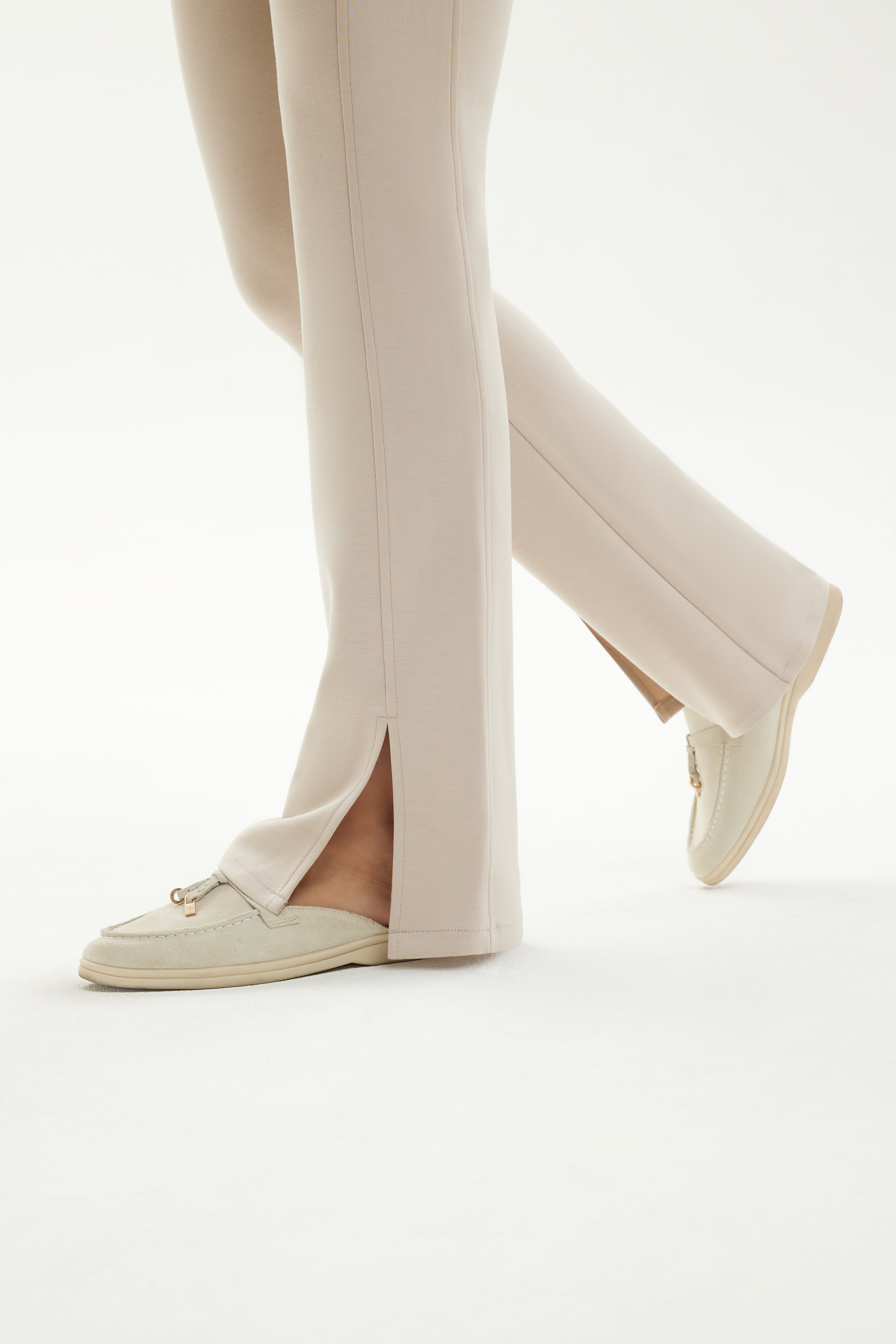 SIGNATURE TROUSER - NUDE